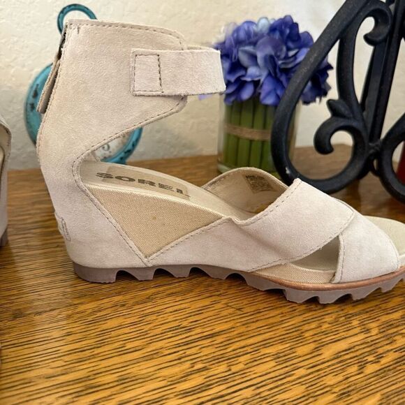 Sorel Oatmeal Joanie II Leather Wedge Sandals Sz 9.5 - Picture 5 of 14